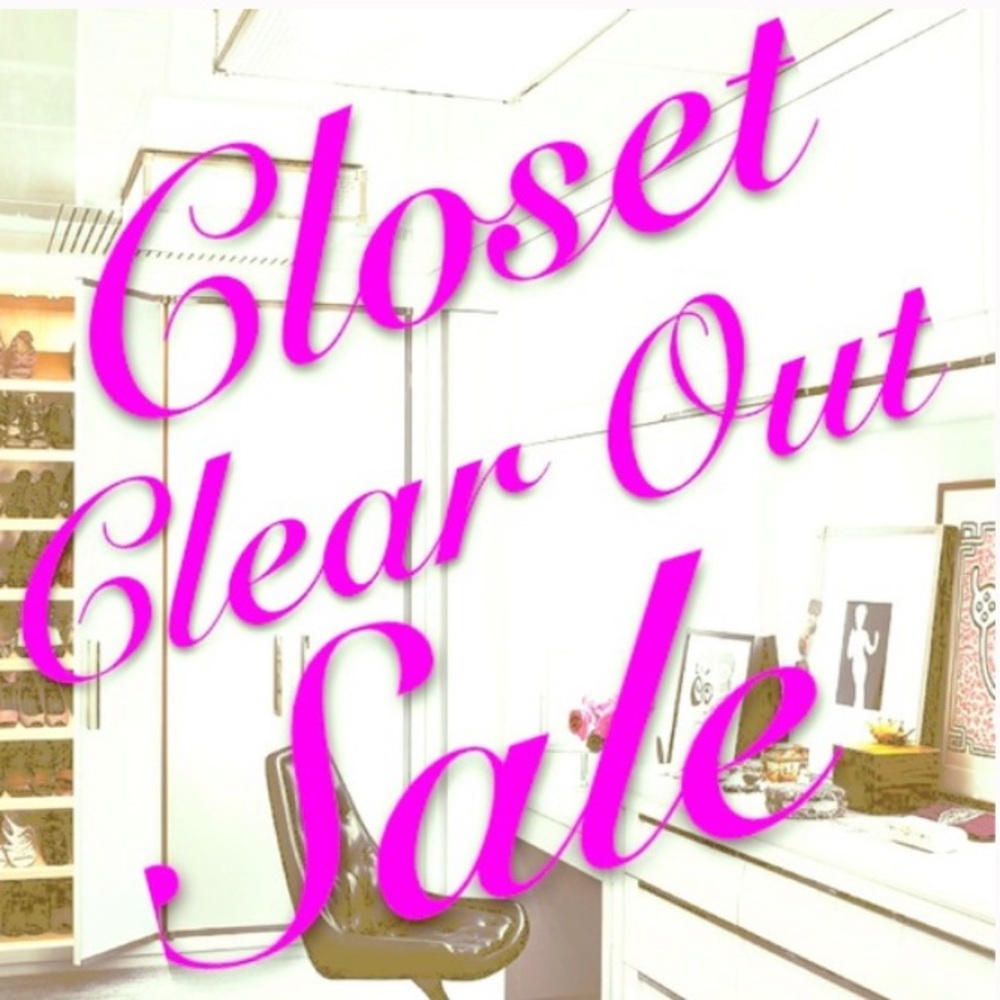 HUGE CCO SALE! Get any *CLOSET* listing priced $30 or less for 🥳 $10/$5s…